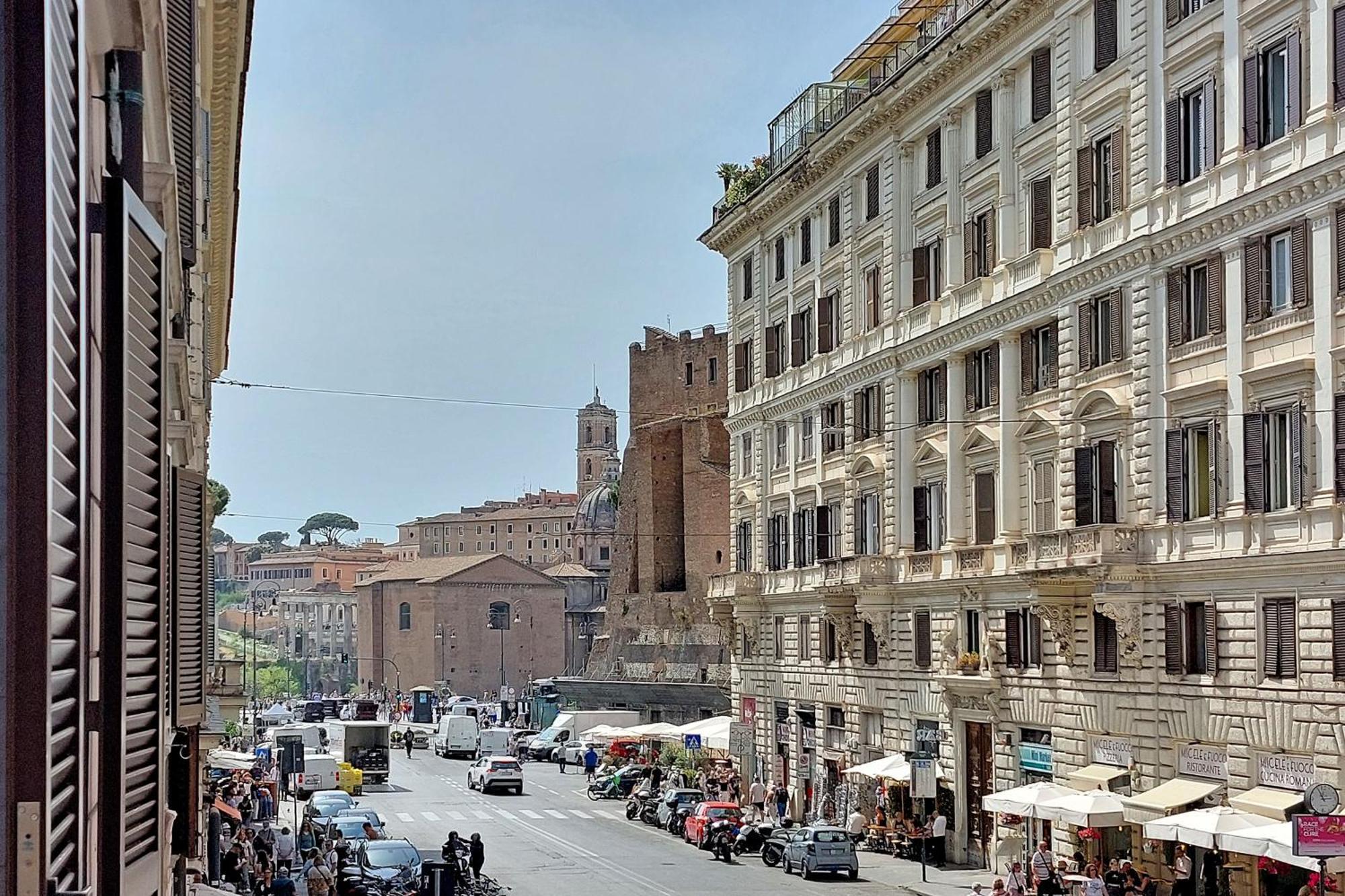 Ych-Colorful And Classy Apartment Near Fori Imperiali Rom Eksteriør billede