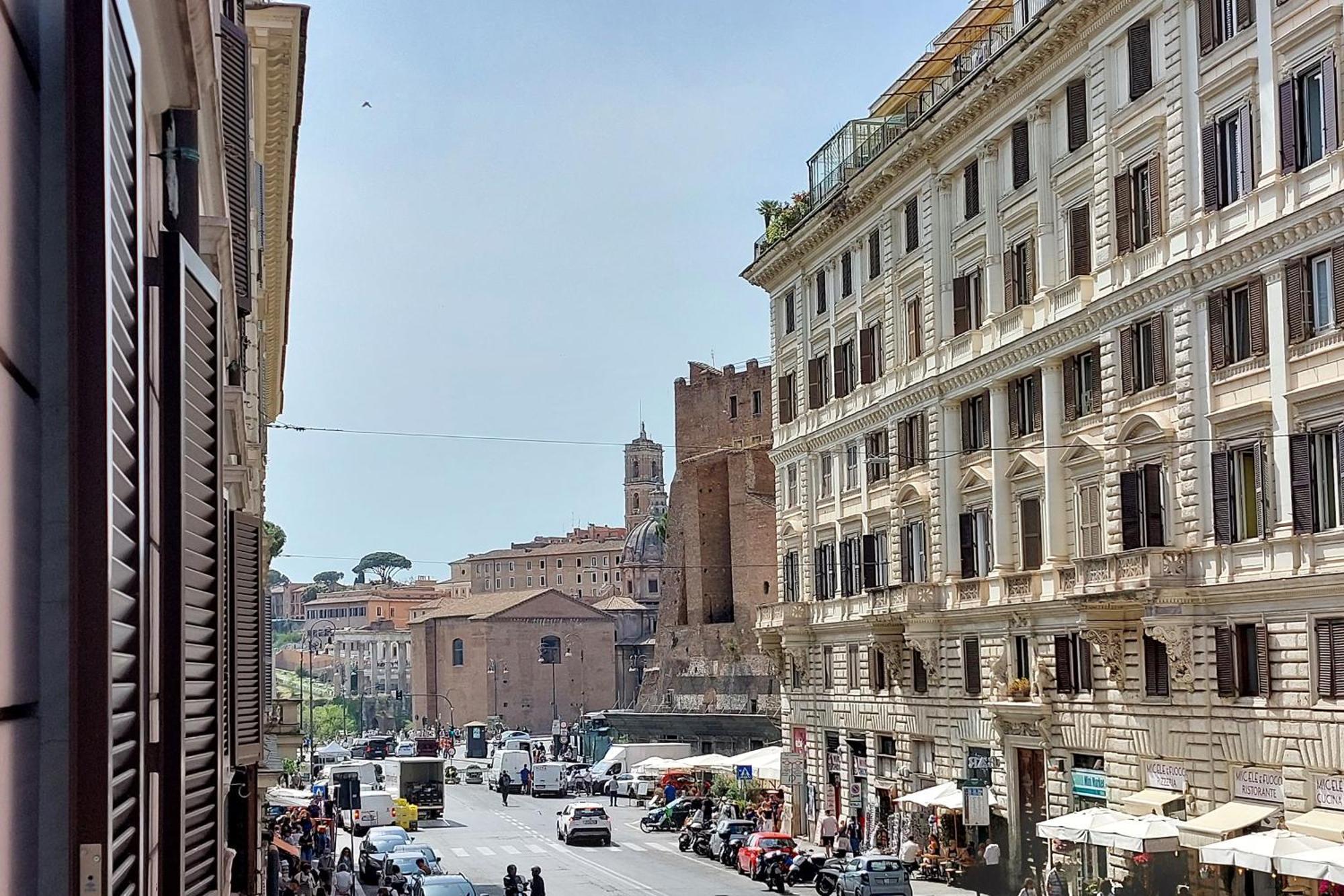Ych-Colorful And Classy Apartment Near Fori Imperiali Rom Eksteriør billede